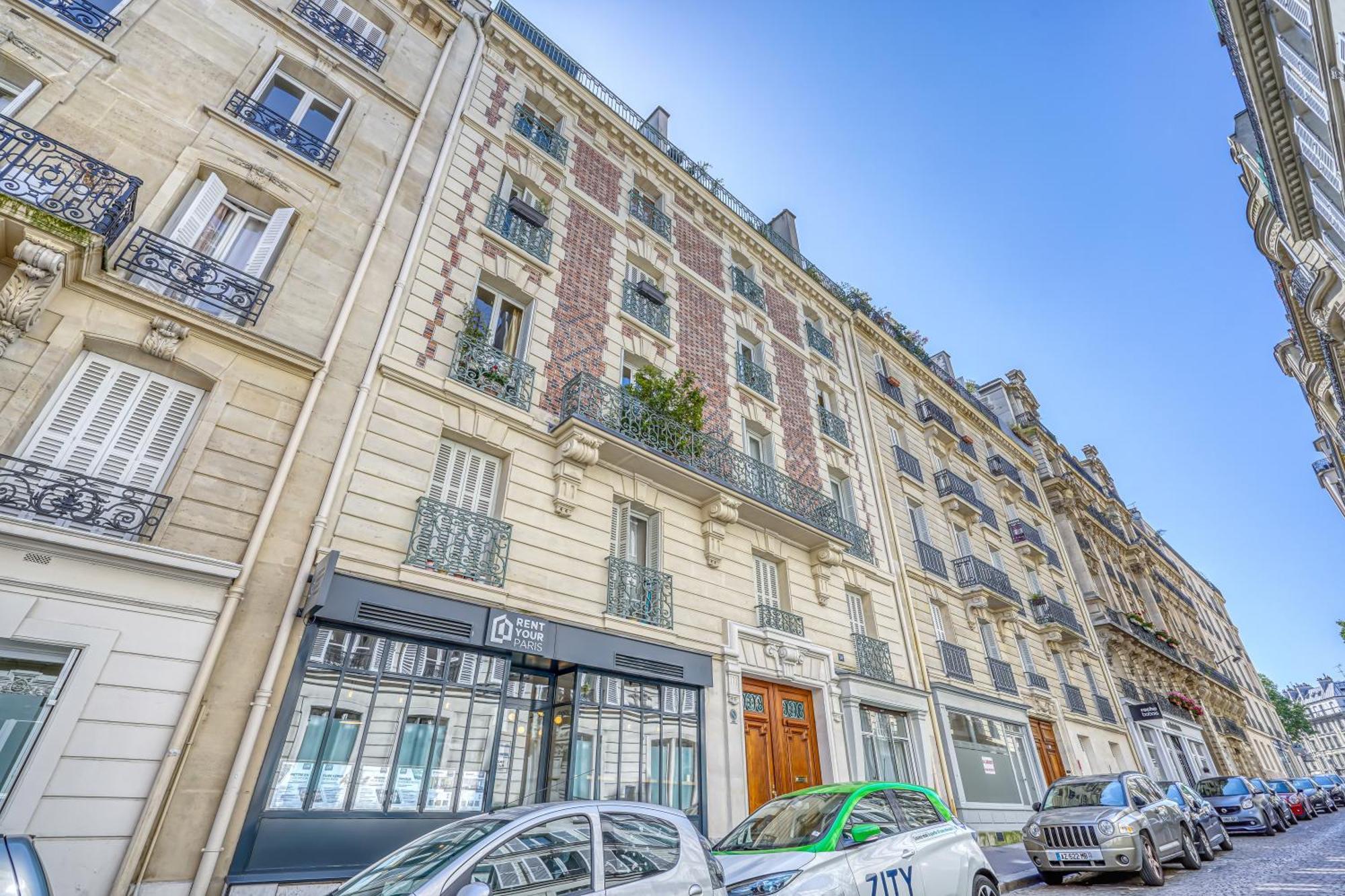 Appartement Nemo, Avec Mezzanine Sur Cour Porte Maillot